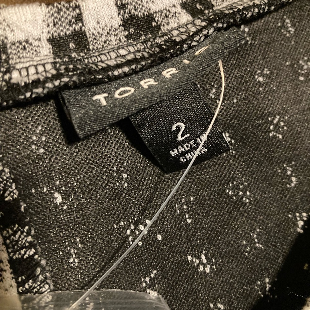 Torrid brand, size 2, new with tags, black gingham dress with pockets, comfy - Picture 7 of 11
